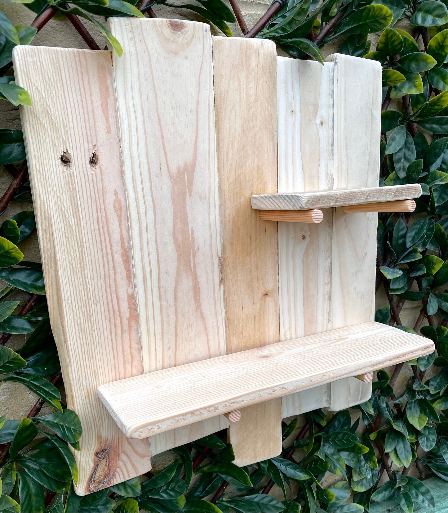 Pallet wood shelving